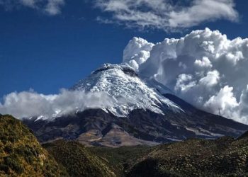 Ecuador en alerta por volcán Cotopaxi