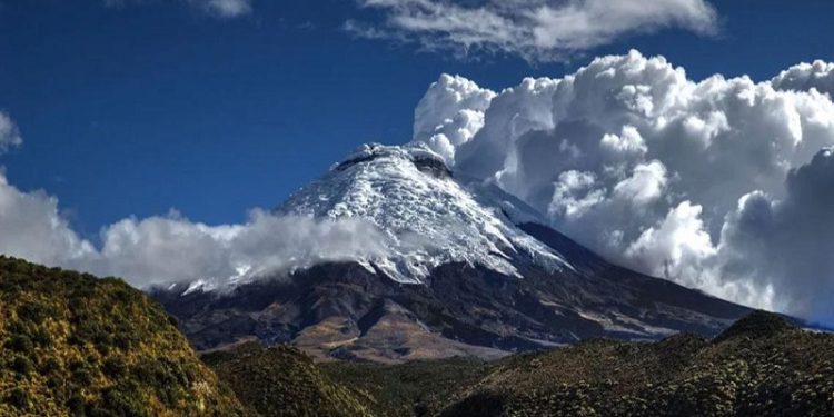 Ecuador en alerta por volcán Cotopaxi 1 Ecuador en alerta por volcán Cotopaxi