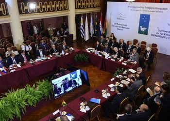 Inicia en Montevideo Cumbre de Presidentes del Mercosur