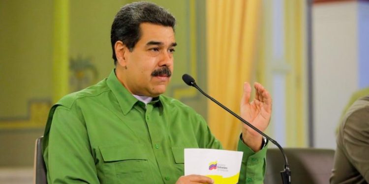 Maduro orienta defensa de la tasa oficial de cambio