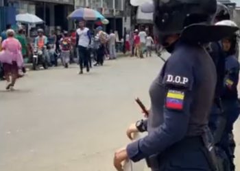 Usuarios del estado Bolívar realizan disturbios por alza del dólar