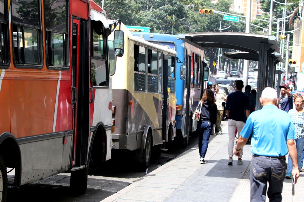 Pasaje urbano en Caracas empezará a costar 6 bolívares a partir del 1ro de enero