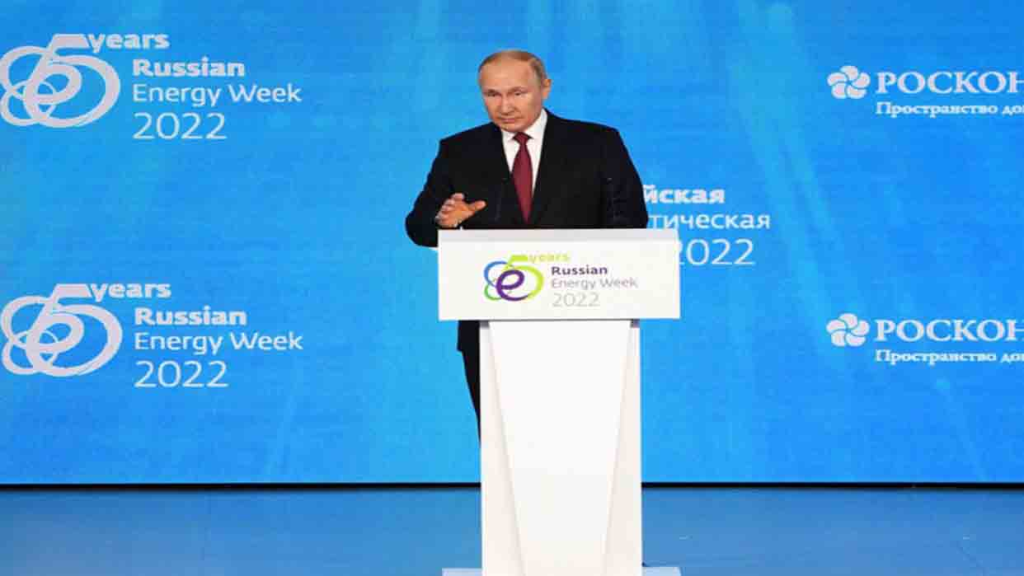 Putin prohíbe exportar petróleo a los países que imponen tope a los precios