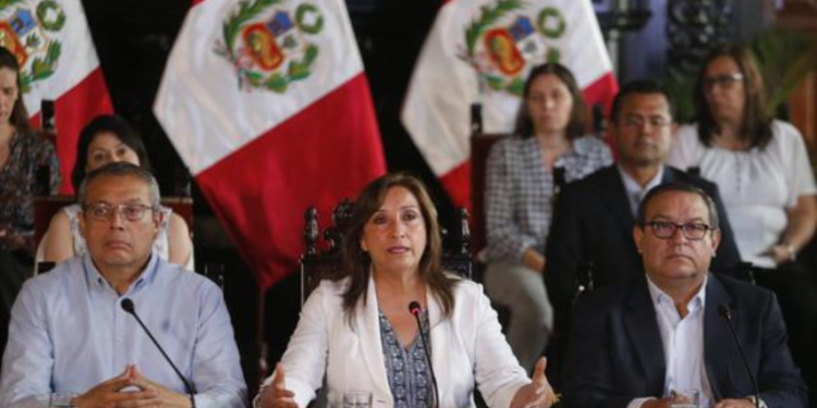 Perú: Boluarte exige al Congreso que adelante elecciones 1 image 8