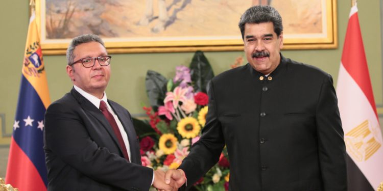 Jefe de Estado recibió cartas credenciales de embajadores de África y Asia 1 Jefe de Estado recibio las cartas credenciales del Embajador de Egipto 1