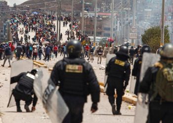 toque de queda en peru por ola de violencia al sur del pais 1682