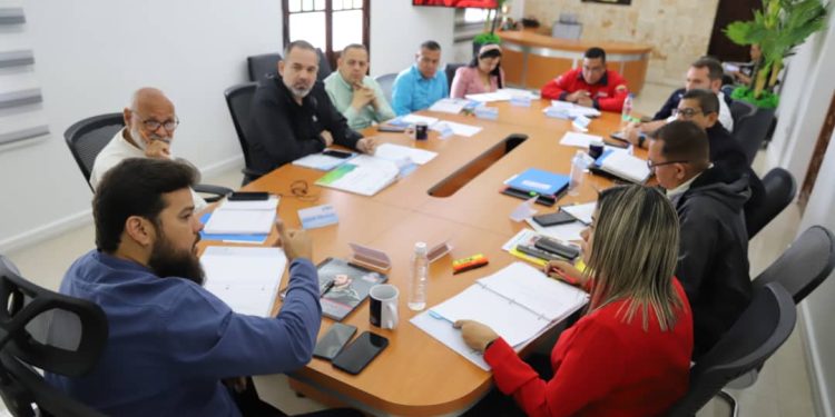 Gobernador Ernesto Luna y parte de su gabinete