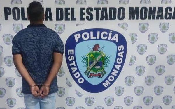 Sujeto aprehendido por presunto robo en un taller mecánico.