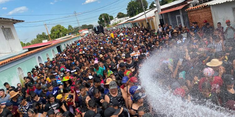 Más de 3 mil personas participaron en la celebración de Bandera Negra 2023 1 Más de 3 mil personas entre propios y visitantes, el pueblo santabarbareño disfrutaron del evento
