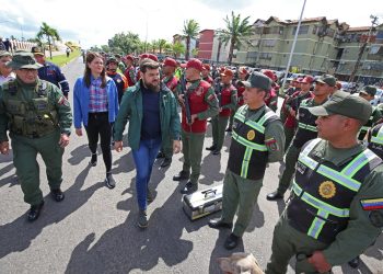 El gobernador Ernesto Luna anuncia que en los Carnavales Felices y Seguros de Monagas participan más de 4.800 efectivos. (Foto: Eliseo Pereira).