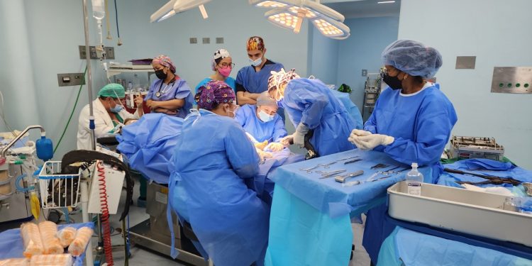 Fundación El Niño Simón arranca plan quirúrgico ortopédico en el Núñez Tovar 1 Con cuatro cirugías, la Fundación Regional El Niño Simón Monagas arranca plan quirúrgico en los pabellones centrales del hospital Núñez Tovar. (Foto: Rosendo Pérez)
