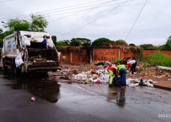 El punto de acumulación de basura ubicado detrás de la UDO es saneado dos veces al día