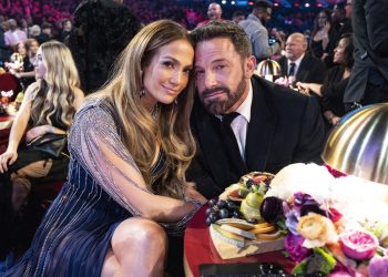 Jennifer López y Ben Affleck en los Grammy 2023