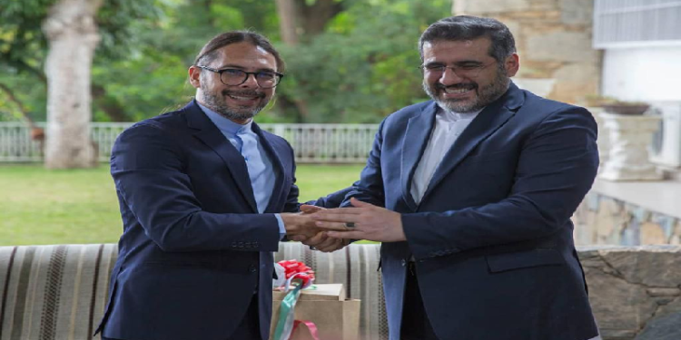 <strong>Venezuela e Irán trabajan en una agenda común para combatir fake news</strong> 1 El vicepresidente de Comunicación, Cultura y Turismo, Freddy Ñáñez, recibió al ministro de Cultura y Orientación Islámica de Irán, Mohamad Mahdi Esmaeili