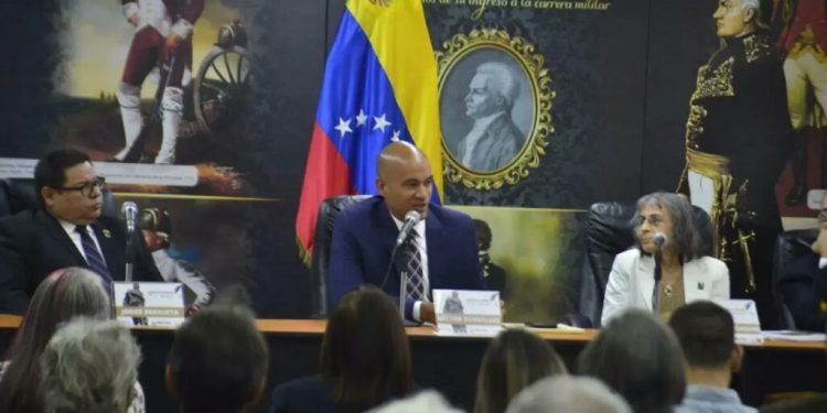 <strong>Héctor Rodríguez “Obra de Miranda nos llama a defender los supremos valores de la Patria</strong> 1 El gobernador Héctor Rodríguez considera que la obra de Francisco Miranda nos llama a defender el sentido común y moral