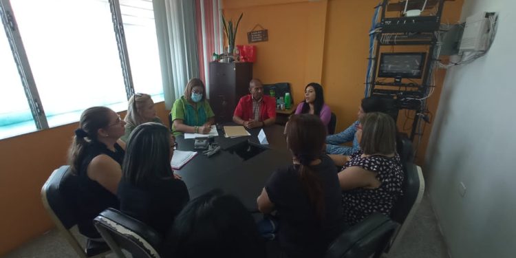 Corpoturismo inicia plan para promover el turismo en planteles educativos 1 La Gerencia de Promoción Turística de Corpoturismo reunida con directiva de la U.E. Madre Teresa de Calcuta, del municipio Maturín. (Foto: Cortesía).