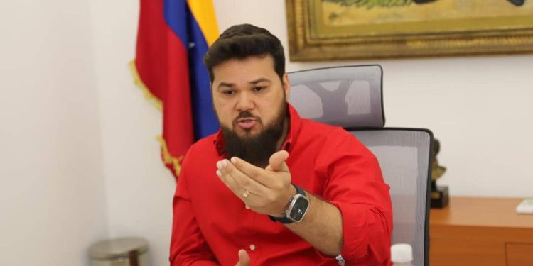 El gobernador de Monagas, Ernesto Luna, en el programa de Radio Miraflores. (Foto: Cortesía).