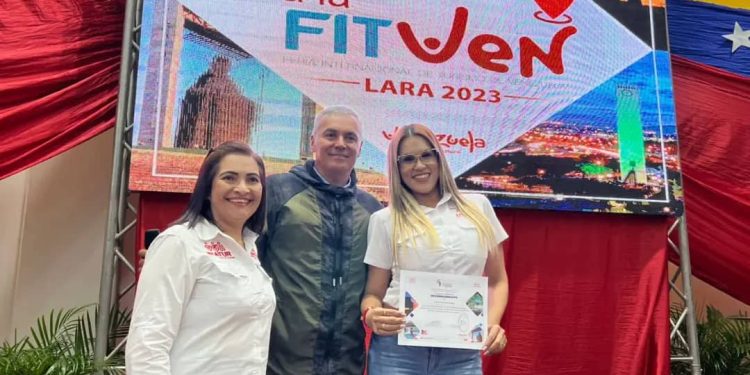 Ministro de Turismo entregó reconocimiento a Unidad Estadal de Turismo 1 WhatsApp Image 2023 03 12 at 10.03.37 AM