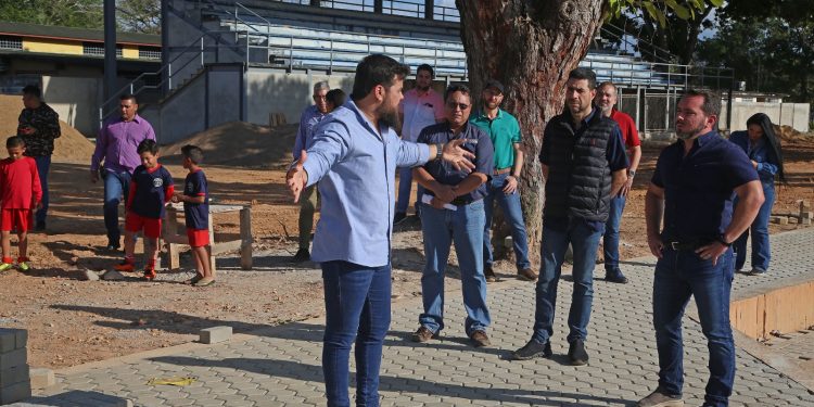 Avanzan trabajos de rehabilitación en el Complejo Polideportivo de Maturín 1 Gobernador Ernesto Luna inspecciona trabajos de rehabilitación del Polideportivo de Maturín.