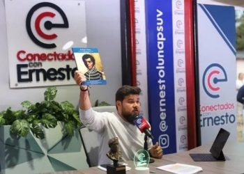 Gobernador Ernesto Luna.