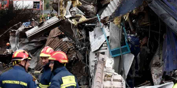 Asciende a 57 los muertos por choque de trenes en Grecia 1 image 4