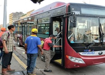 Usuarios deben hacer uso de las nuevas paradas. (Foto : Cortesía)