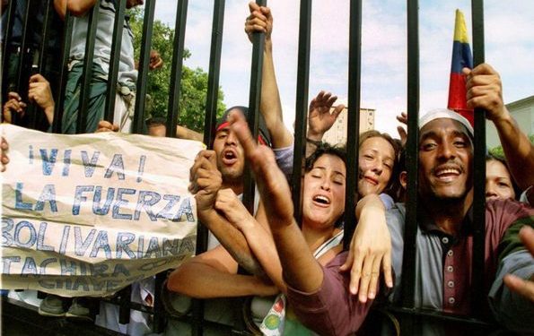 13 de abril día de la gesta popular que devolvió al Comandante Chávez al poder 1 13 de abril día de la gesta popular que devolvió al Comandante Chávez al poder