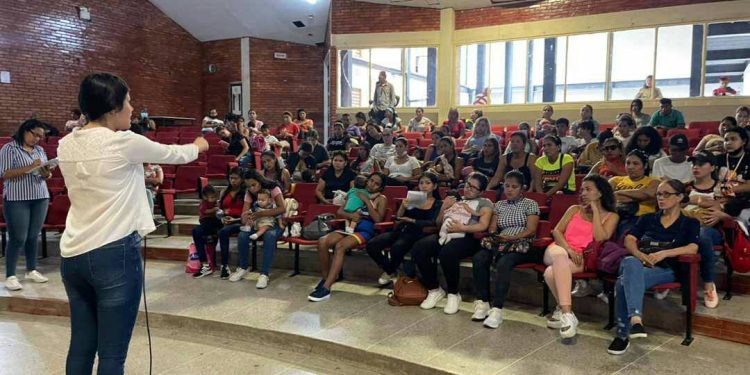 180 monaguenses se colocarán DIU este sábado en la maternidad Mamá Rosa 1 Este lunes las damas captadas en el censo recibieron la orientación debida por parte de los especialistas y ginecoobstetras