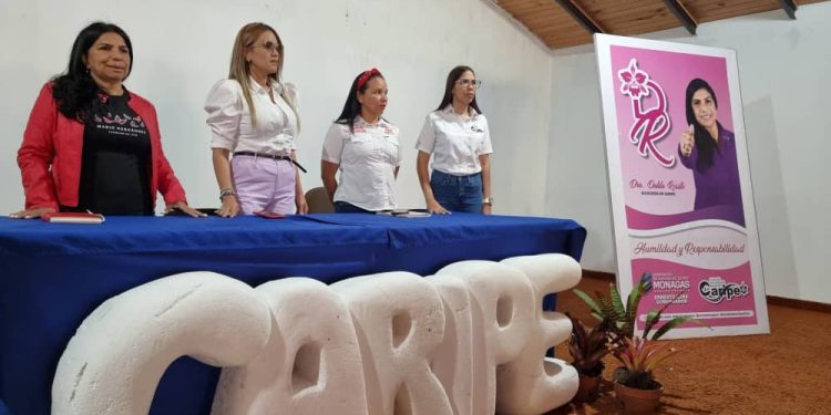 Caripe será la 1era ruta turística certificada de Monagas 1 Dalila Rosillo, alcaldesa de Caripe, junto Rosy Salazar, Autoridad Única de Turismo en Monagas, y representantes de Inatur. (Foto: Cortesía)