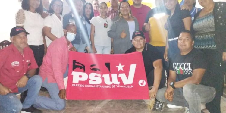 Instalación del nuevo equipo político municipal del Partido Socialista Unido de Venezuela en el municipio Santa Bárbara de Tapirín.