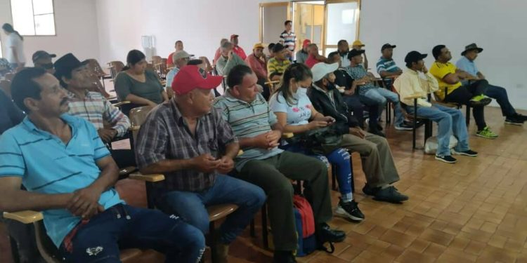 45 productores reciben financiamiento (Foto: Foncredemo)