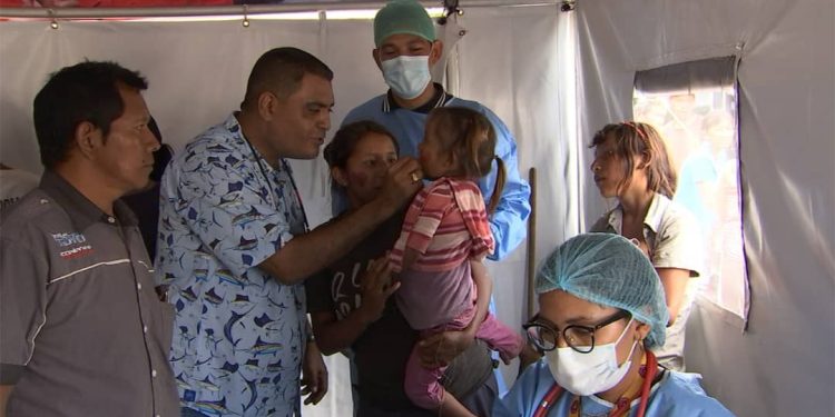 Alcaldía de Libertador llevó Atención Integral de Salud a 468 indígenas de Morichal Largo 1 Mandatario del Libertador, Carlos Requena, en jornada de salud