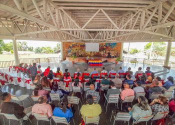 El gremio de abogados en el municipio Ezequiel Zamora participa en Foro denominado “La lucha contra la corrupción". (Foto: Cortesía Larry Bellorín)