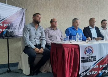 El encuentro se realizó en el Hotel Luciano Junior de Maturín y fue presidido por el comisionado de reestructuración Oriente de Fedeindustria Nacional, Sr. Sergio Pandozi, junto con el Presidente de Fedeindustria Anzoátegui, Héctor Morales.