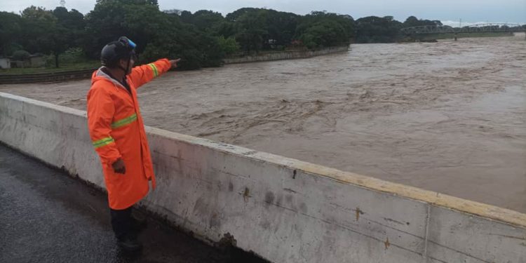 Enviarán insumos a Barinas tras fuertes lluvias en las últimas horas 1 FotoJet 16 10 700x350 1 1