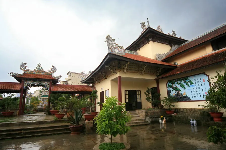 Pagoda Linh Son Co Tu 1