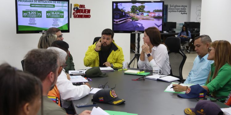 En Monagas instalan el Estado Mayor de Mitigación de Riesgos 1 }El gobernador de Monagas, Ernesto Luna, instala el Estado Mayor de Mitigación de Riesgos que se encargará del saneamiento de caños, alcantarillas y drenajes. (Foto Eliseo Pereira)