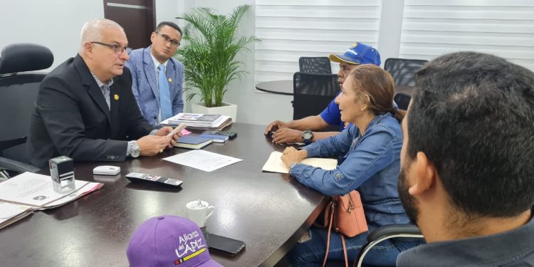 Alcalde Gustavo Fernández: "Nos comprometemos a garantizar la confianza de nuestros comerciantes" 1 WhatsApp Image 2023 05 18 at 11.19.12 AM 1