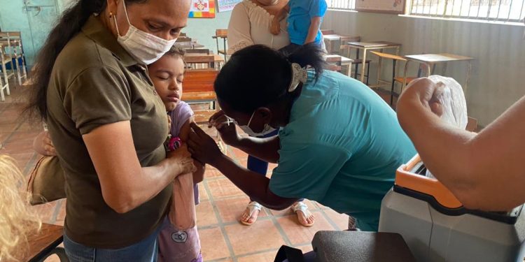 275 niños y niñas atendidos con Salud va a la Escuela en Eje 10 de Maturín 1 WhatsApp Image 2023 05 18 at 4.41.08 PM