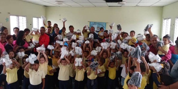 Gobierno entrega en Cedeño calzados a más de 2 mil estudiantes de preescolar y maternal 1 Los primeros en ser beneficiados son los estudiantes de preescolar y maternal.