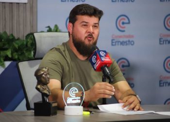 El gobernador Ernesto Luna anuncia que el registro de iniciativas productivas de los jóvenes monaguenses inicia este 16 de junio. (Foto: Ruby González)