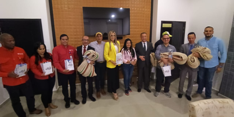 Cuerpo diplomático árabe-asiático recibió abrazo fraterno de los venezolanos en la Expo Petróleo 1 image 30