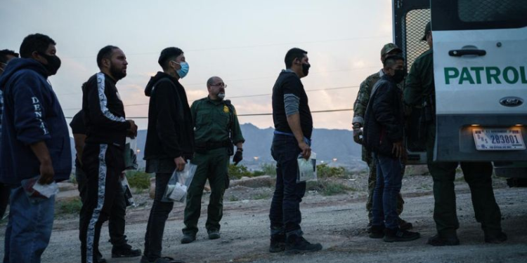 100 venezolanos fueron expulsados de EEUU bajo el Título 8 1 image 39