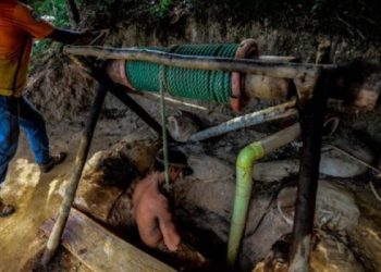 mina de oro 55355 700x352 1 880x440 1