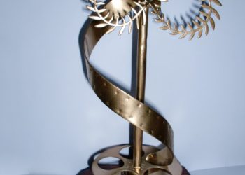 Estatuilla Ganadora 1