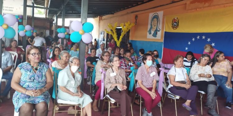 Gobernador y sus ahijados de Madre Teresa de Calcuta llevaron recreación y bienestar social a 40 abuelos 1 WhatsApp Image 2023 06 04 at 10.39.57 AM 1