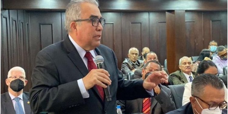 diputado Luis Eduardo Martinez forma parte de una empresa acusada