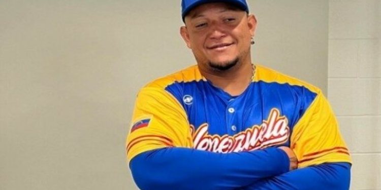 Miguel Cabrera conectó par de inatrapables y llegó a 3.118 hits 1 miguel cabrera venezuela cmb 2023 700x352 61e2cb