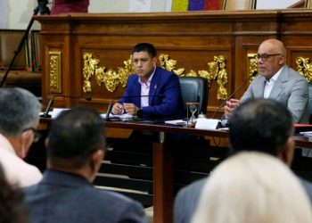 pedro infante diputado y presidente de la comision del parlamento 8954