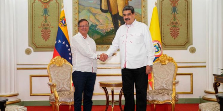 Venezuela felicita a Colombia en sus 213 años de independencia y aboga por fortalecer unión bilateral 1 presidentes gustavo petro colombia nicolas maduro venezuela 9293